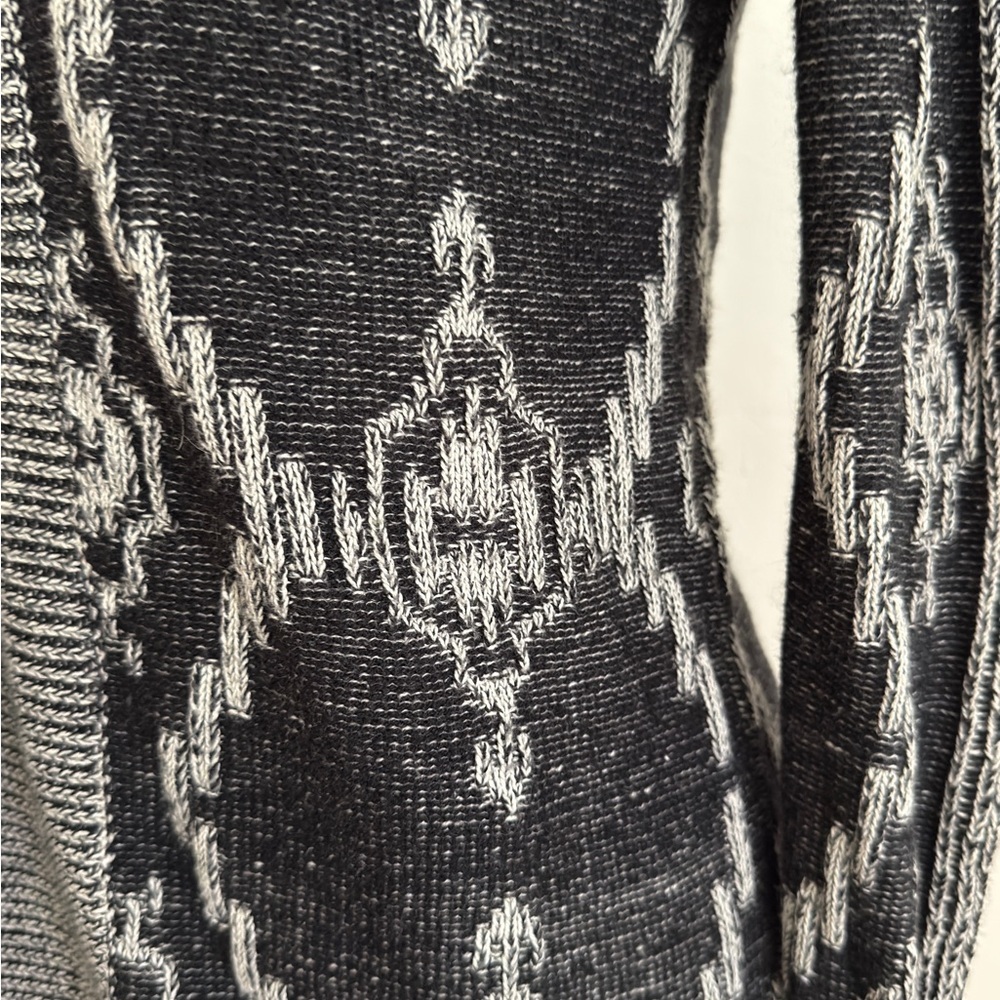 Anthropologie + Ecote Women’s Sweater iGray/ Black Ikat. Open Cardigan- Small - Picture 10 of 13